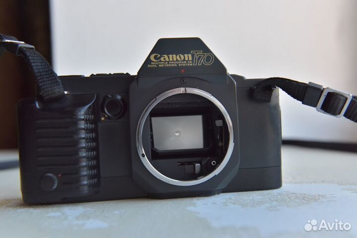 Canon T70 (body)