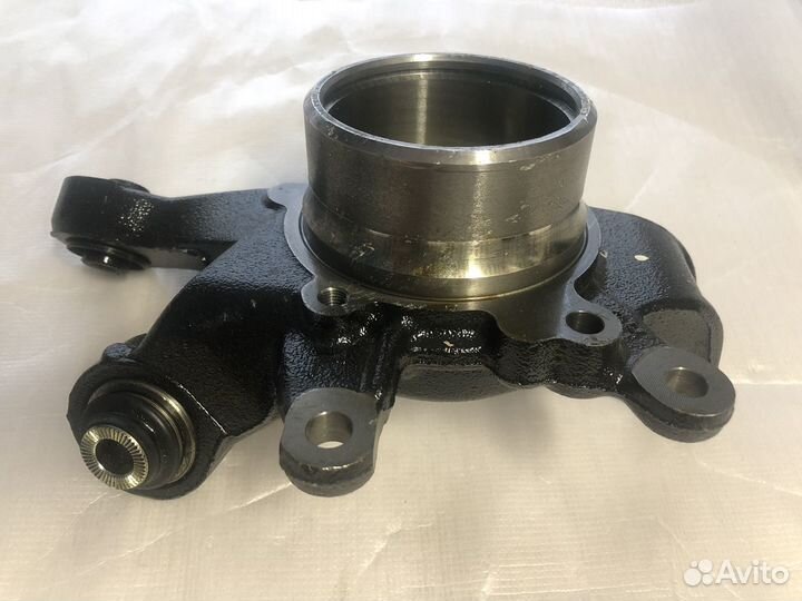 Кулак поворотный зад лев lexus GS 4230530070