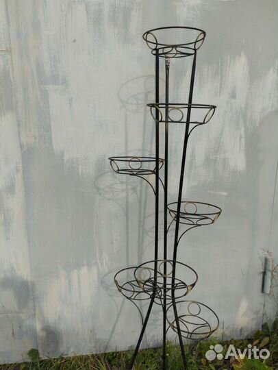 Подставка для цветов напольная металлическая