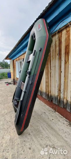 Лодка с мотором