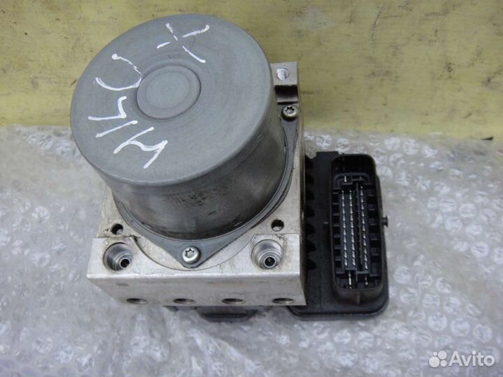 Блок управления ABS Toyota Hilux GUN126