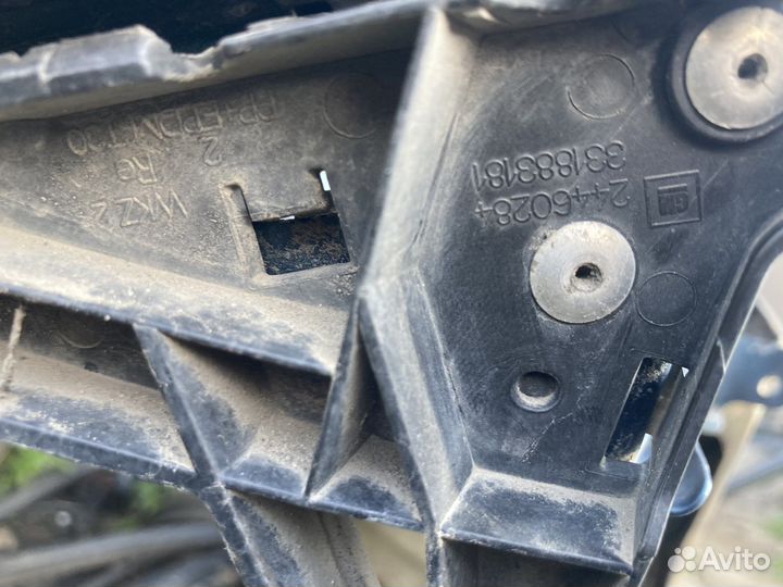 Крепление переднего бампера правое opel Astra h