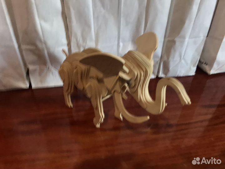 Статуэтка слон