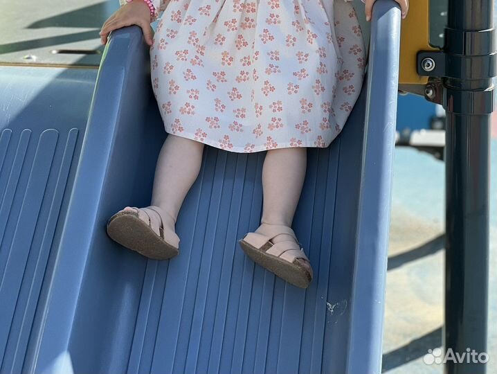 Купальник для девочки 86, сандали zara