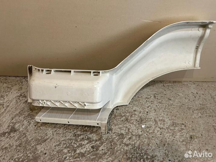 Крыло Передняя Часть С Подножкой Правое Rvi Premiu