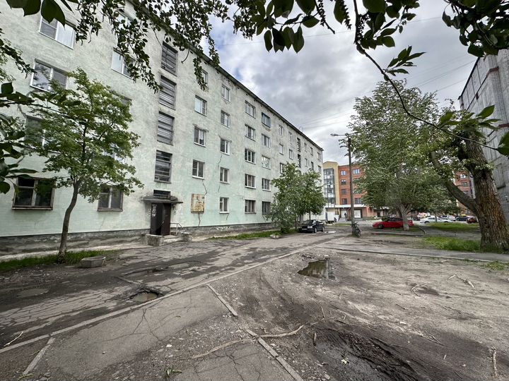 Комната 25 м² в 1-к., 1/5 эт.