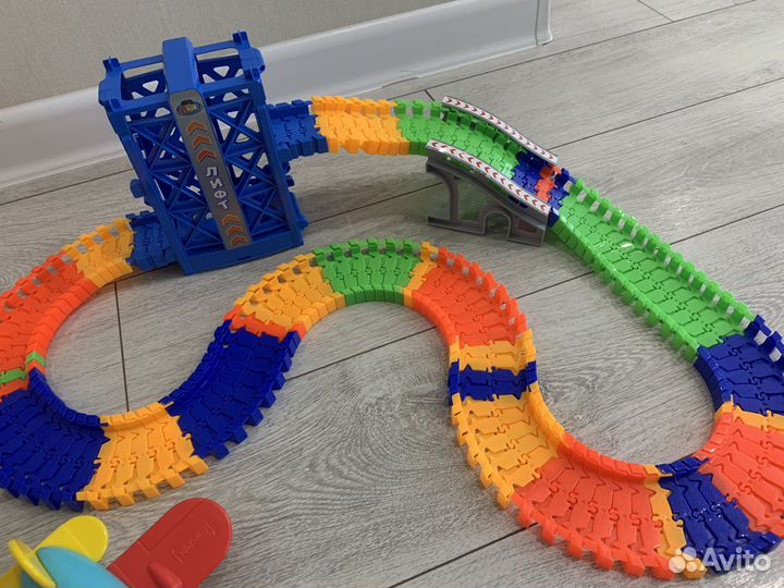 Игрушки дорога, самолет, pelikan