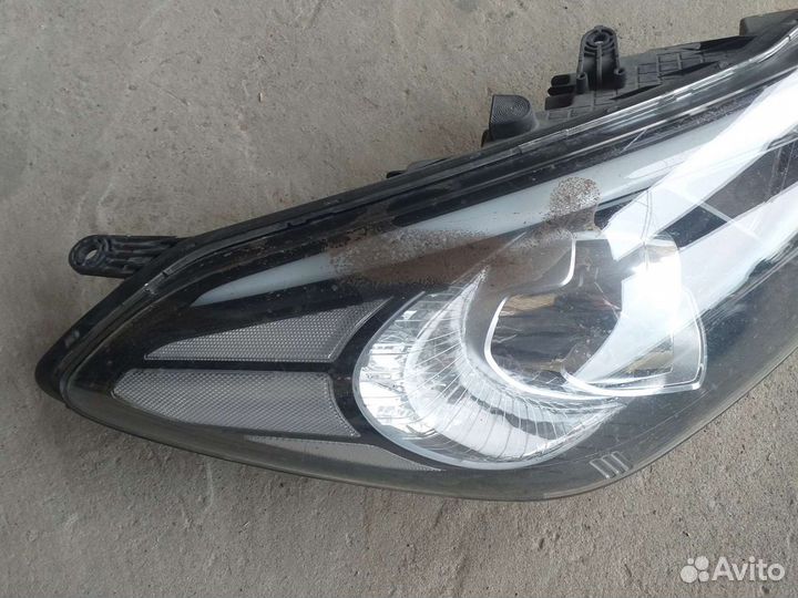 Фара правая Kia Cerato 3 галоген дефект