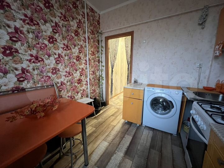 2-к. квартира, 45 м², 3/3 эт.