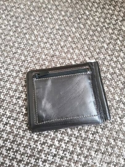 Зажим и кошелек для денег