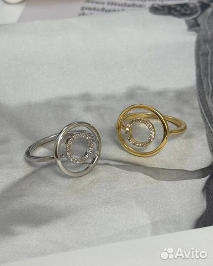 Кольцо в золотом и серебренном цветах