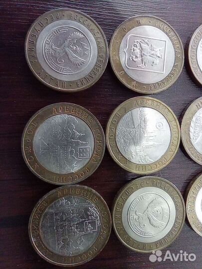 Биметаллические монеты 10 р