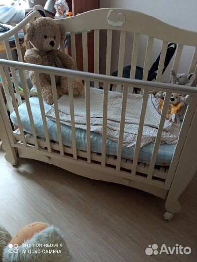 Детская кровать плюс матрас и камод, уместен торг