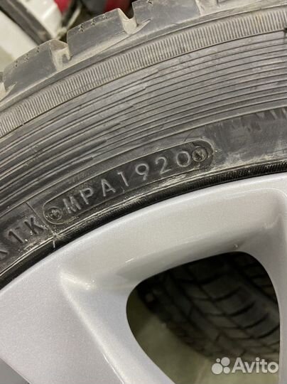 R18 Toyo Snowprox S954 245/45, PCD 5x120 DIA 60.1