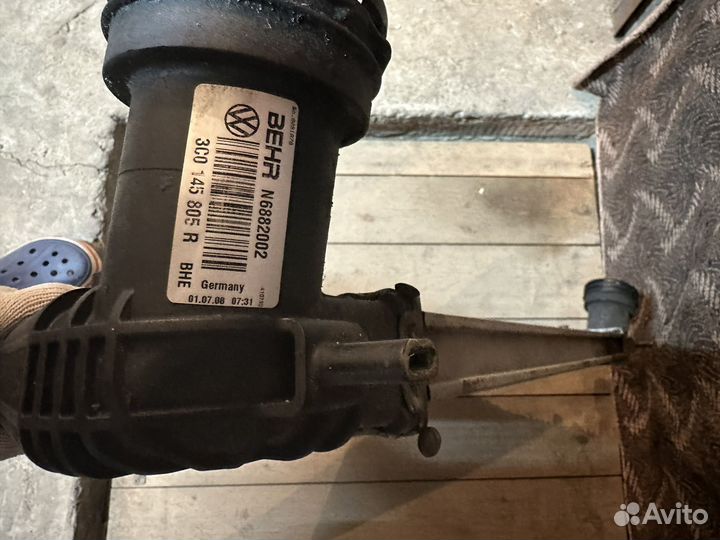 Интеркулер Фольксваген Тигуан 2009 год