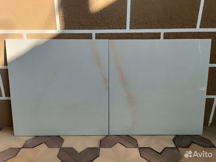 Плитка керамическая 47 Onyx Honey 60х60 122.4 кв.м