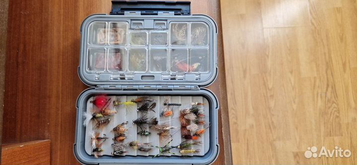 Коробка с мухами