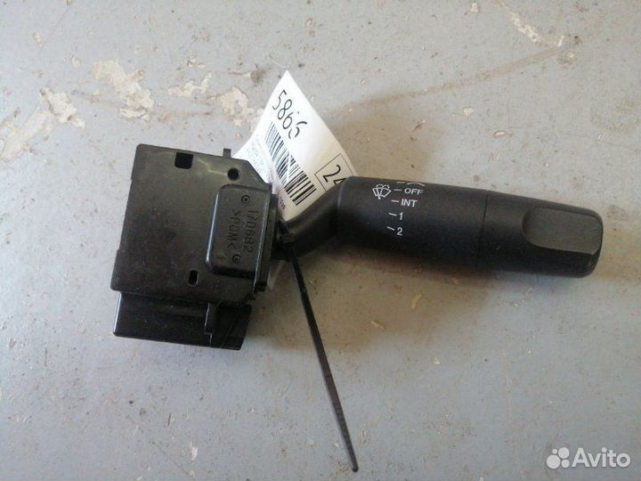 Переключатель подрулевой правый Mazda 3 BK Z6 2006