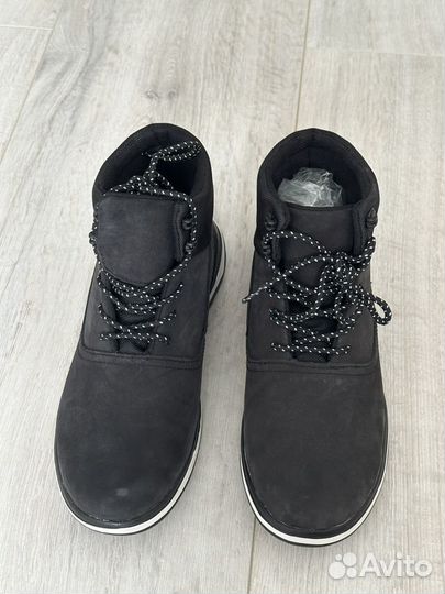 Новые кожаные ботинки Levi’s (leather shoes)