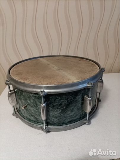 Бонги Amati и барабаны разные