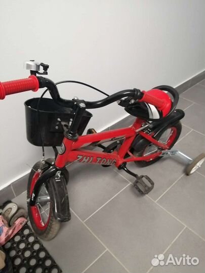 Детский трехколесный велосипед