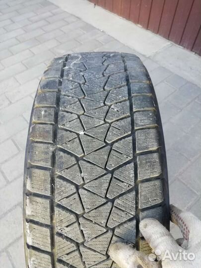 Bridgestone Blizzak DM-V2 225/60 R17