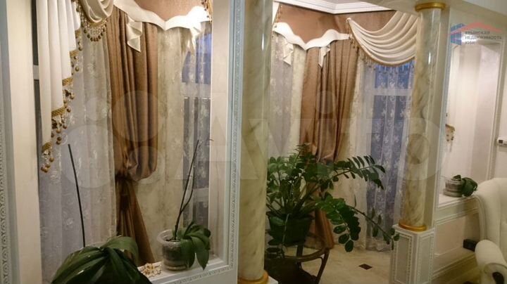 Дом 360 м² на участке 4 сот.