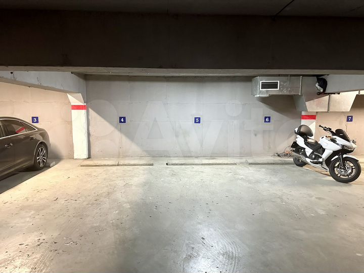 Машиноместо, 25 м²