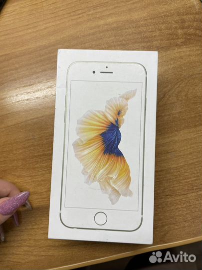 Коробка от iPhone 6s