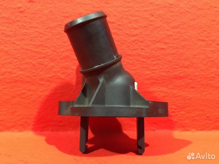 Корпус термостата Ford Mondeo 3 chba 2004