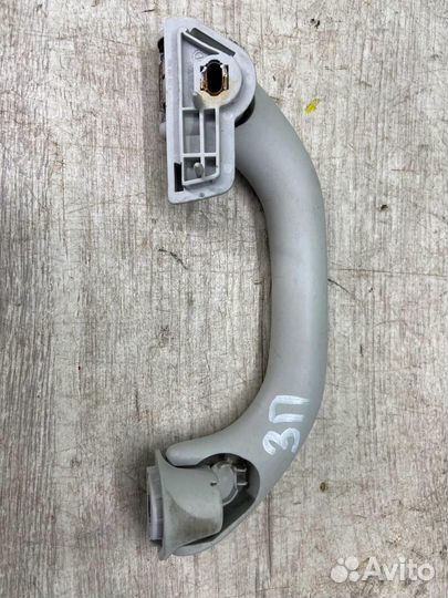 Ручка внутренняя потолочная Фольксваген Гольф 4