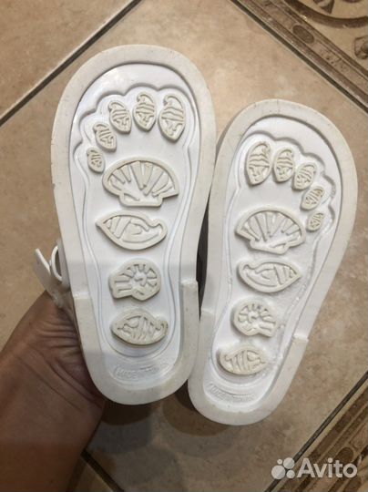 Сандалии для девочки