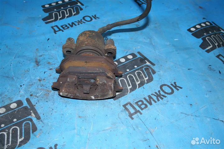 Суппорт передний левый VW Golf V