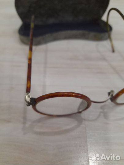 Очки старинные