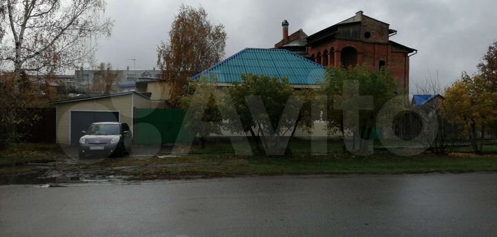 Дом 767,8 м² на участке 21,3 сот.