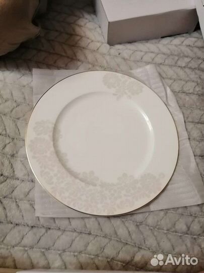 Набор фарфоровой посуды