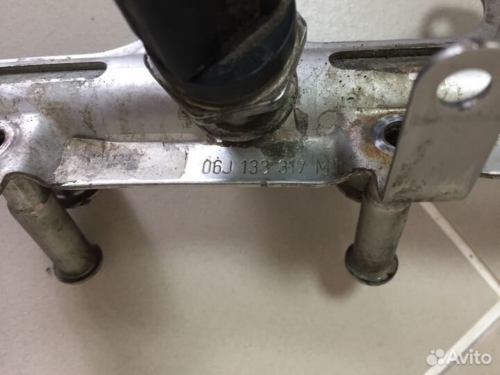 Рейка топливная (рампа) VAG 06J133317M