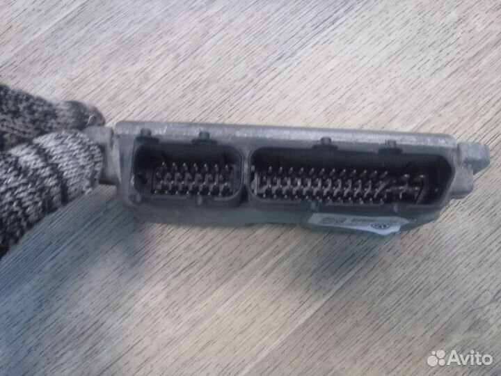 Эбу (блок управления двигателем) Skoda Fabia 2008