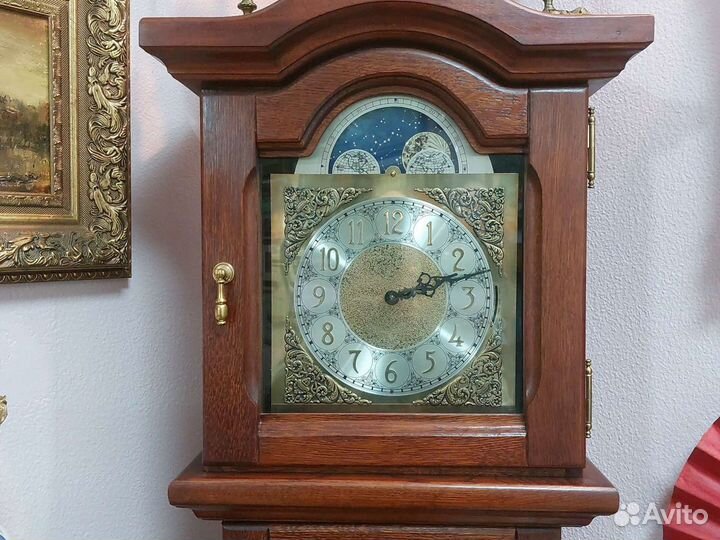 Часы напольные Hermle (Германия)