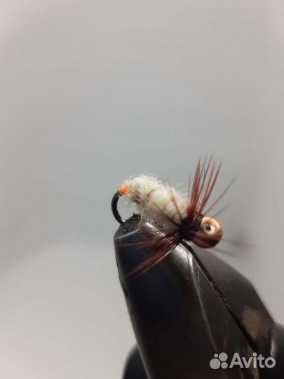 Муха на Хариуса