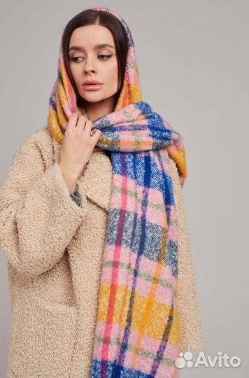 Женский теплый палантин