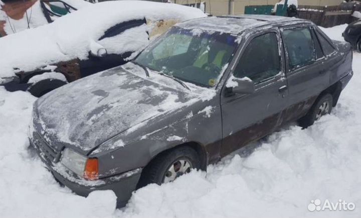 Опель кадет 1986гв, на запчасти