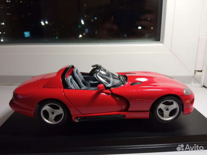 Dodge Viper 1:18