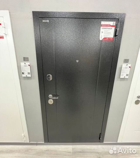 Входная дверь