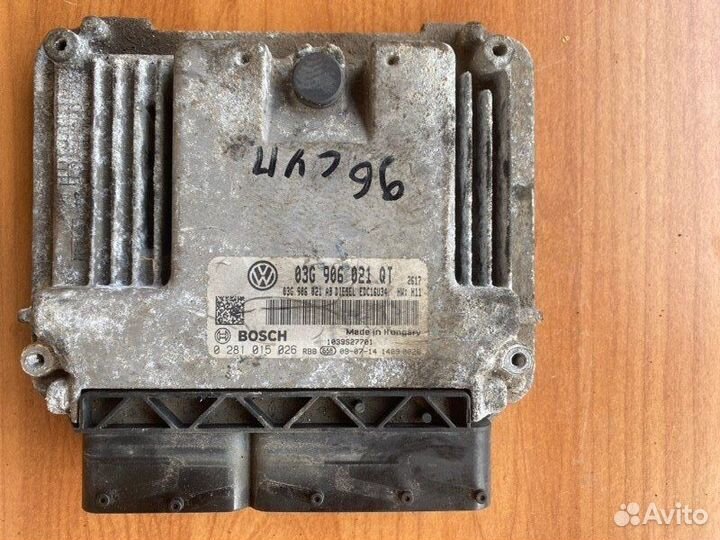 Блок управления двс Skoda Superb седан BMP 2009