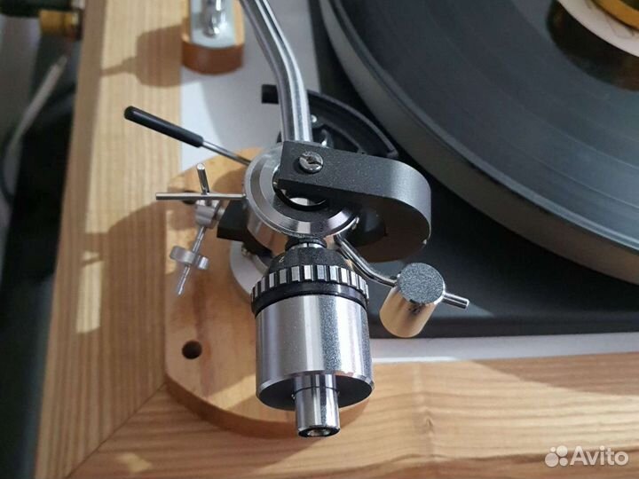 Виниловый проигрыватель Авторский