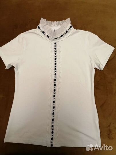Блузка белая