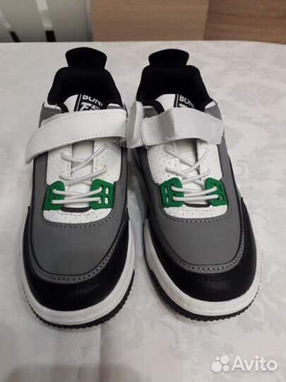 Кроссовки, р-р 33-36