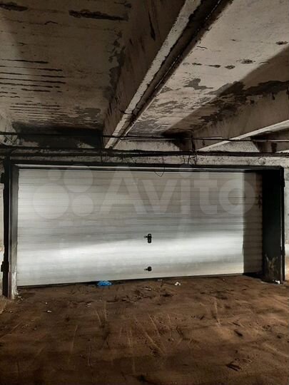 Гараж, > 30 м²