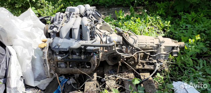 Двигатель +коробка TV всборе EZ30